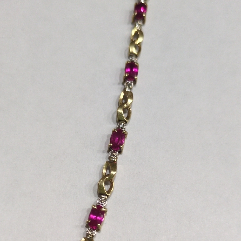 COPY - Elegant Gold and Ruby Bracelet